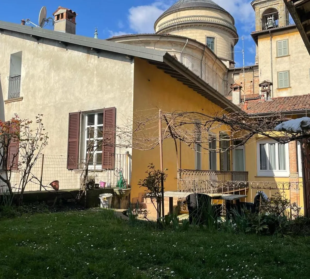 Mario Lupo Guest House Bergamo Italy