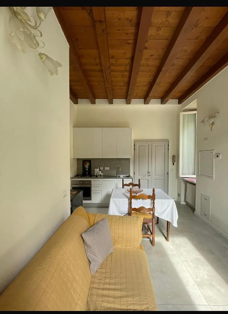 Apartment Mario Lupo Guest House Bergamo Italy