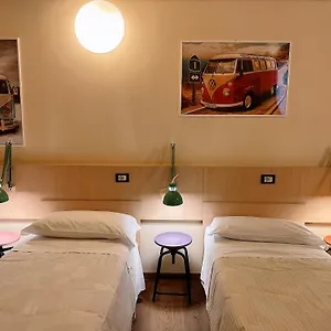 Hostel Central Bg, Μπέργκαμο